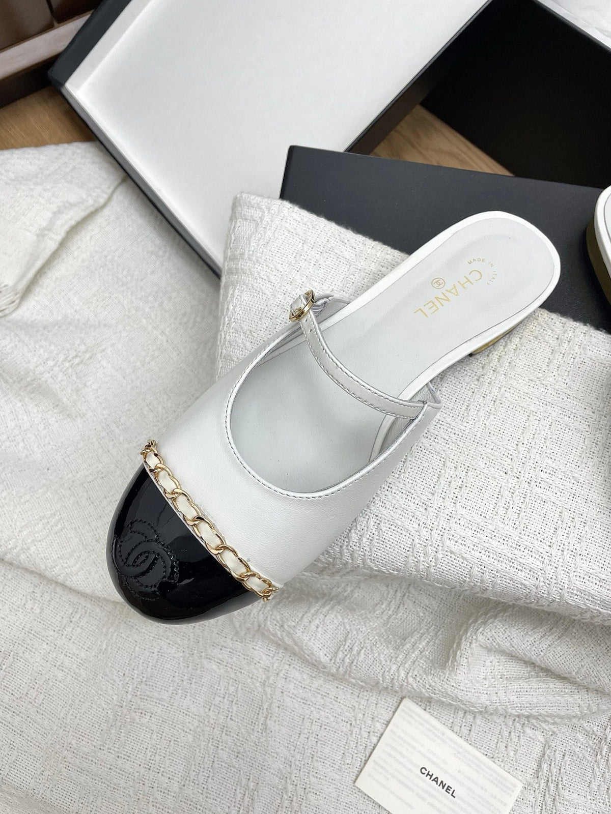 CC 25 Mules Flats White Sheepskin 311500