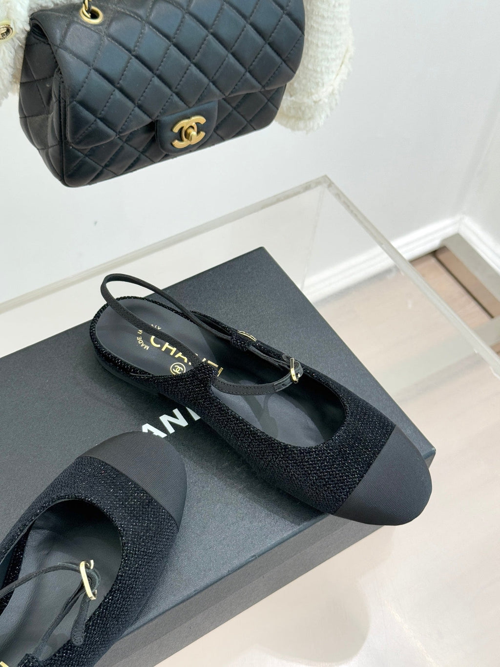 26C Two-tone Double C Flat Shoes Black Tweed 557690