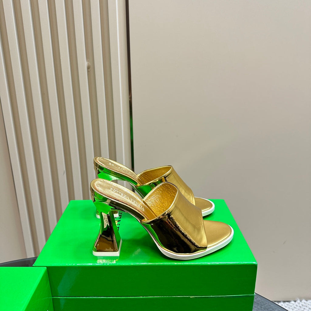 BV 26s High Mule 9.5cm Gold Calfskin