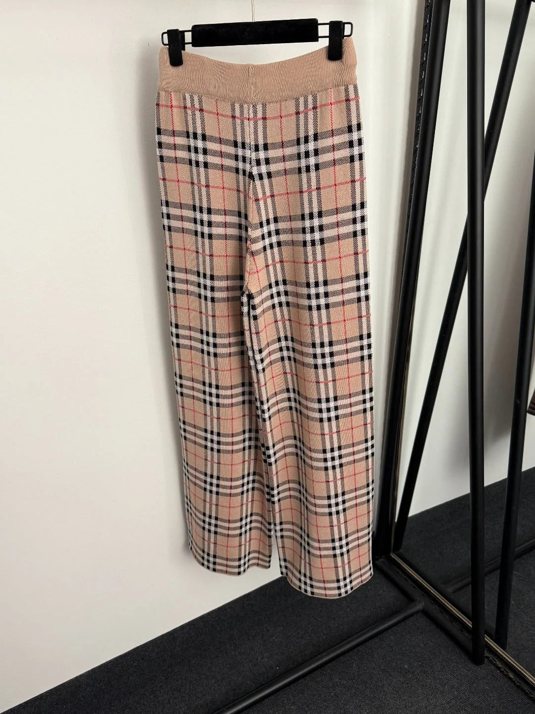 BURBERRY 25S KNITTED SET 079