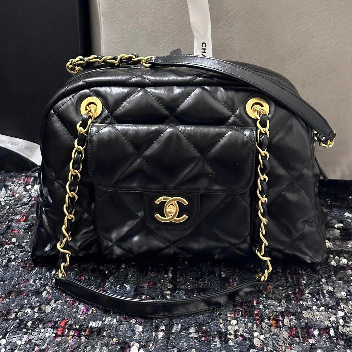 BOWLING BAG 33 IN BLACK SOFT LAMBSKIN GOLD HARDWARE