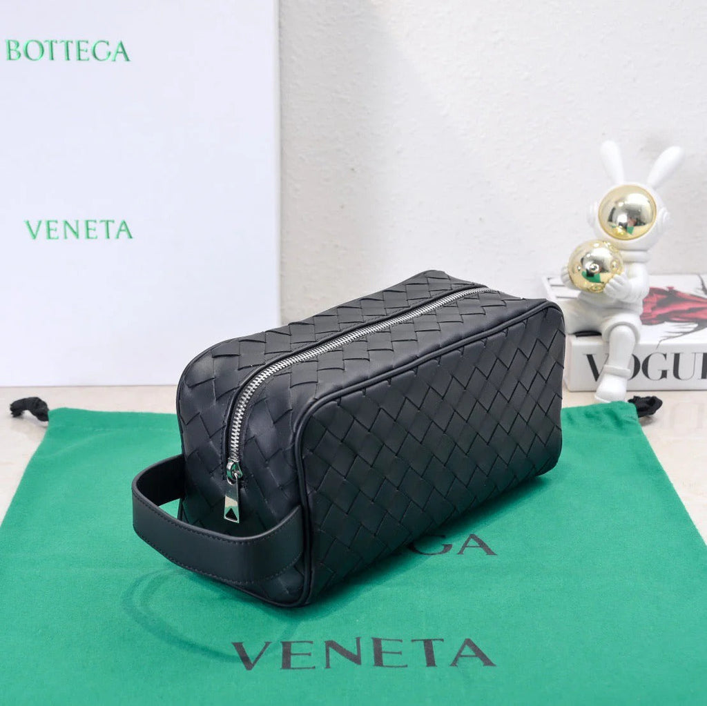 Bottega Veneta 2026 Barrel Bag 26cm Black Leather