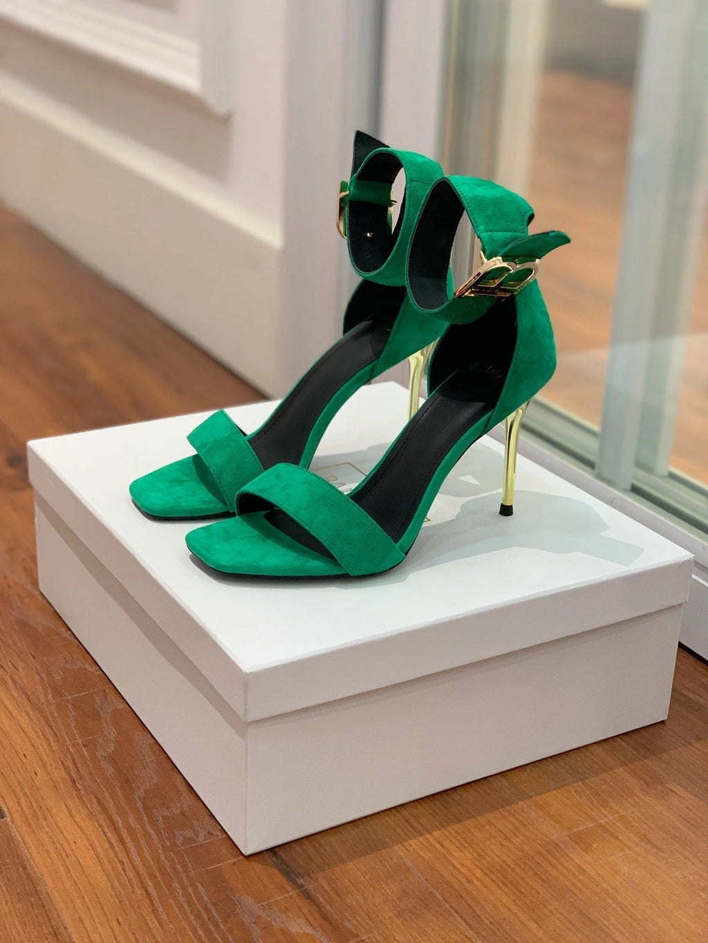 BALMAIN 25S THIN STRAP HIGH HEELS 105MM IN GREEN SUEDE GOLD HARDWARE