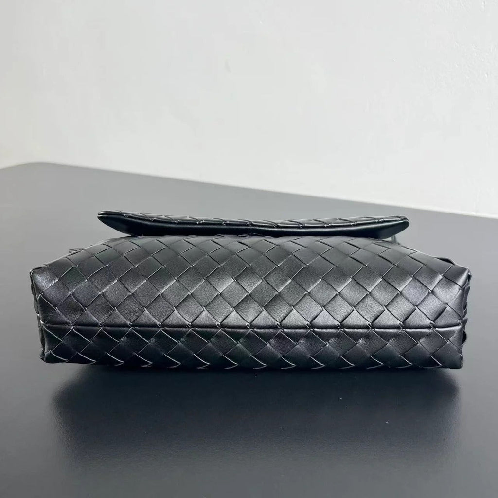 Bottga Veneta 2026 Giorno Bag 33cm Black Leather