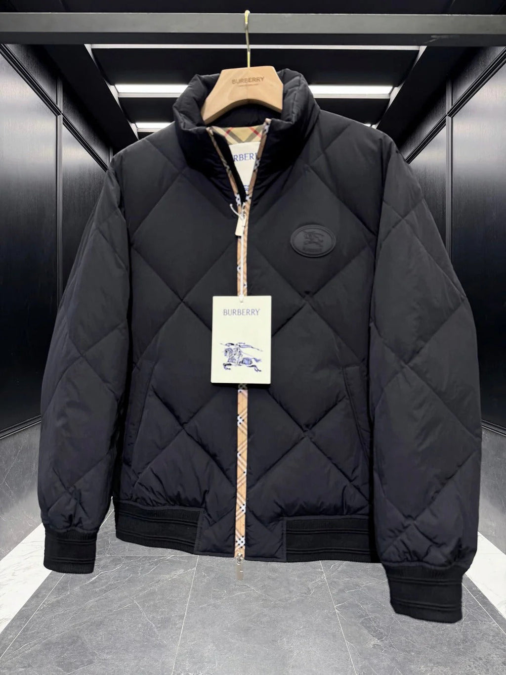 BURBERRY 25S DOWN JACKET 578706
