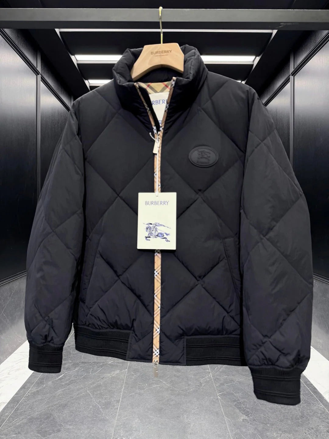 BURBERRY 25S DOWN JACKET 578706